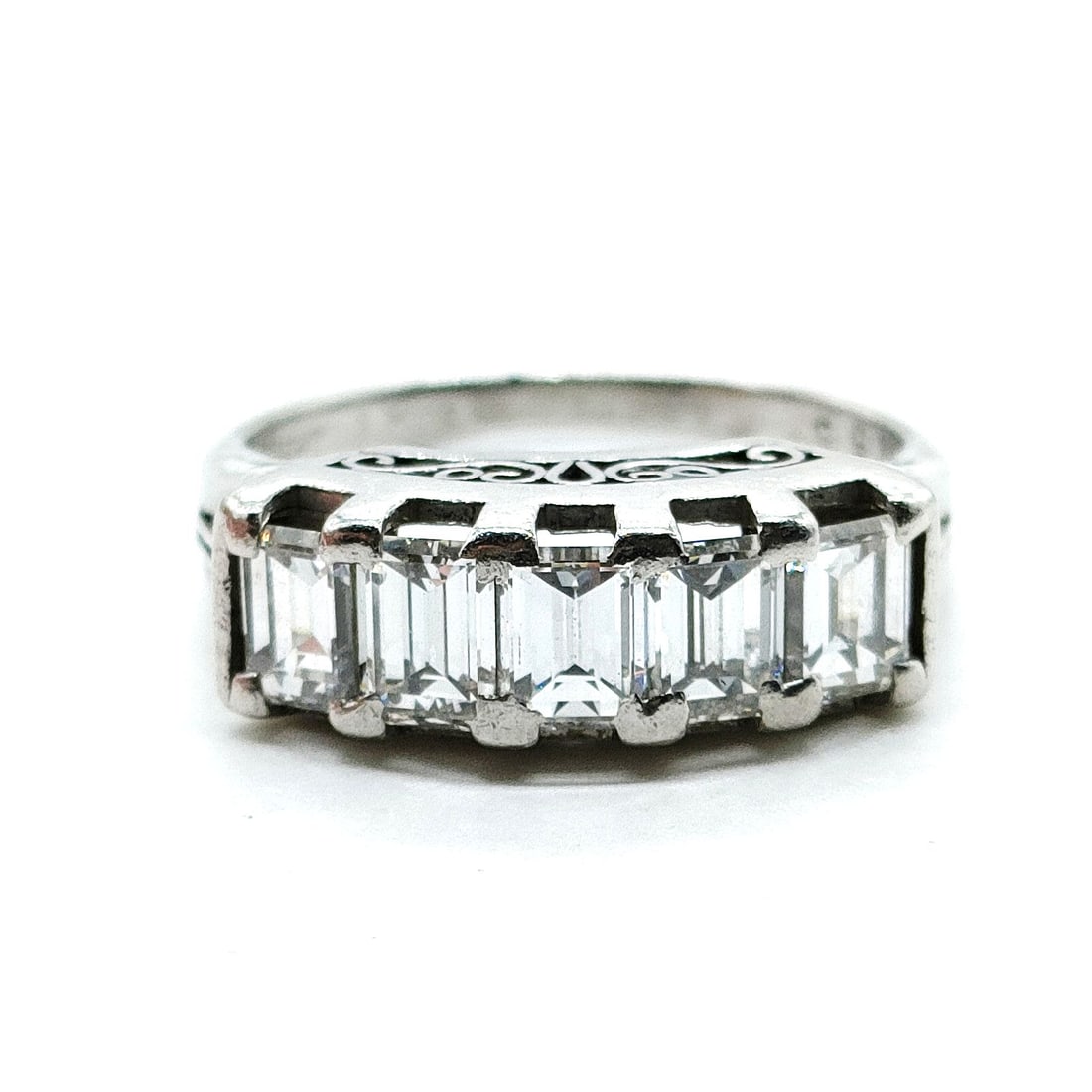 JEWELRY RING NATURAL DIAMOND PLATINUM (1 of 2)