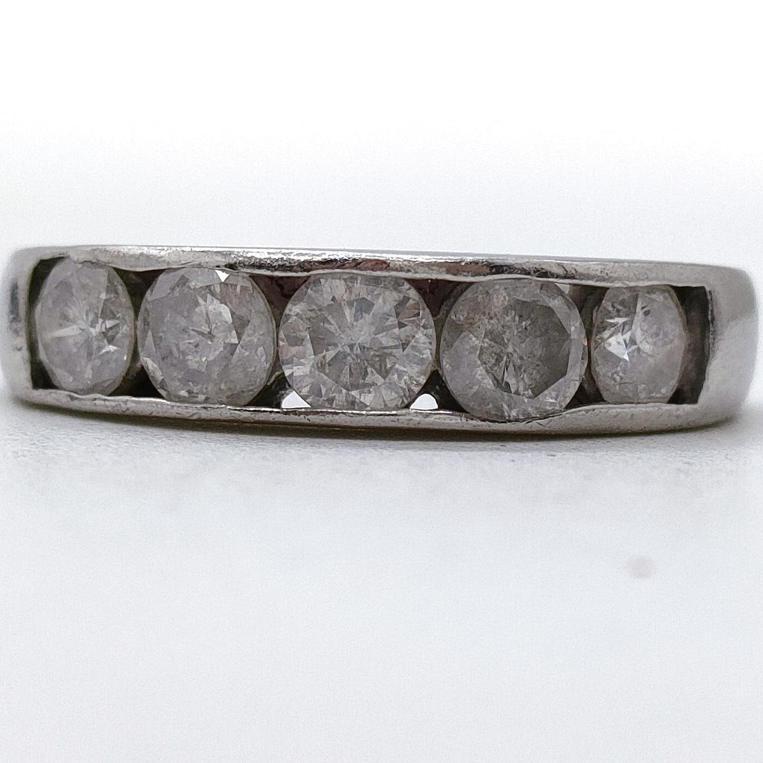JEWELRY RING NATURAL DIAMOND PLATINUM: Jewelry Ring Natural Diamond Platinum Brand: Unbranded Type: Ring Material: Platinum, Color: Platinum Size: US 5 3/4 Accessories: None Accessories Notice: When purchasing pre-owned goods,