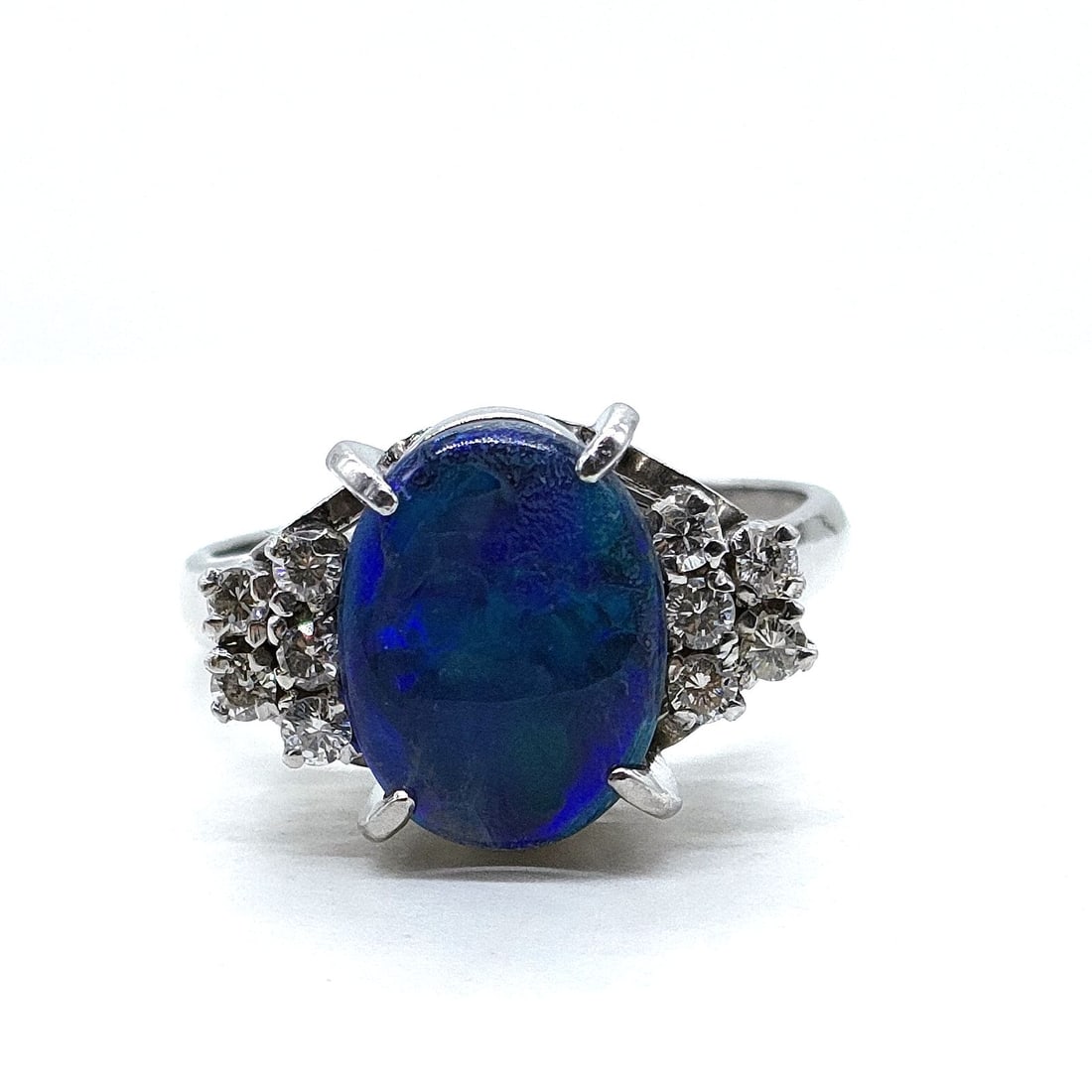 JEWELRY RING OPAL PLATINUM: Jewelry Ring Opal Platinum Brand: Unbranded Type: Ring Material: Platinum, Main Stone/Creation Opal Color: Platinum Size: US 6 1/4 Accessories: None Accessories Notice: When purchasing pre