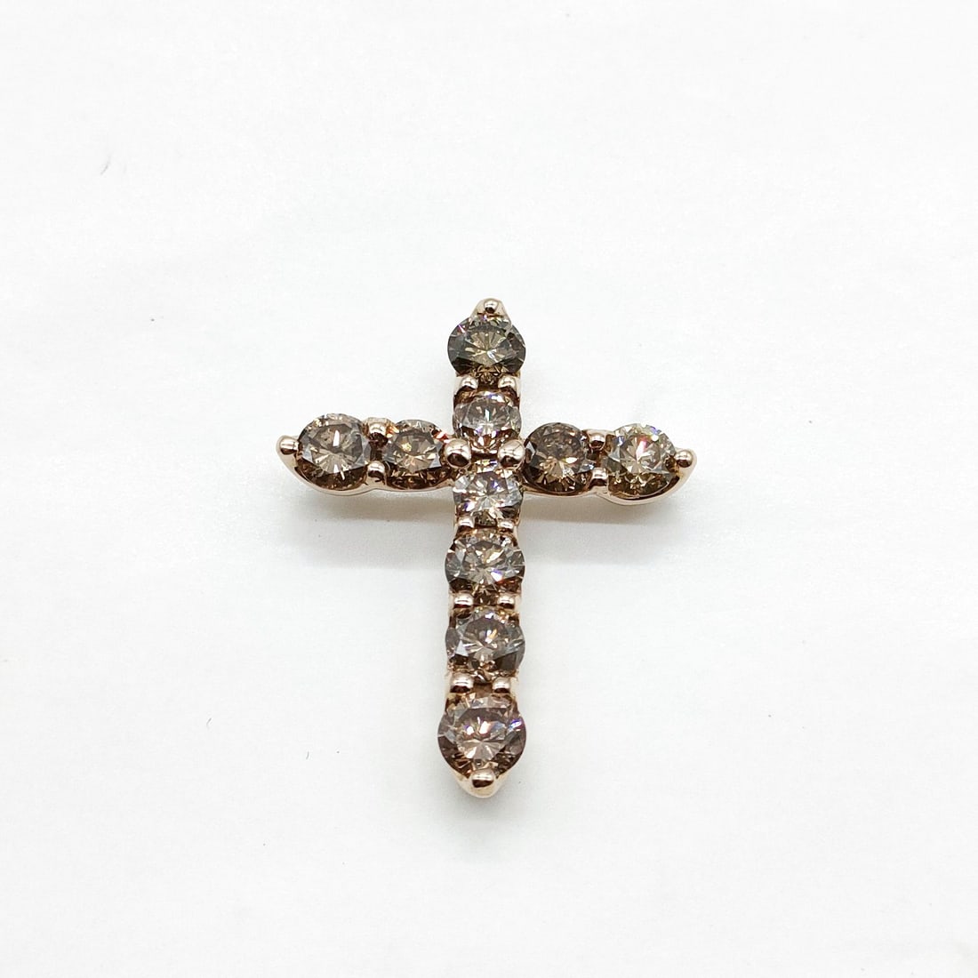 JEWELRY PENDANT HEAD NATURAL DIAMOND GOLD: Jewelry Pendant Head Natural Diamond Gold Brand: Unbranded Type: Pendant Head Material: Gold, Color: Yellow Gold Size: Pendant Size : 2.55X2.03 cm / 1.00X0.79 inch Accessories: None Access