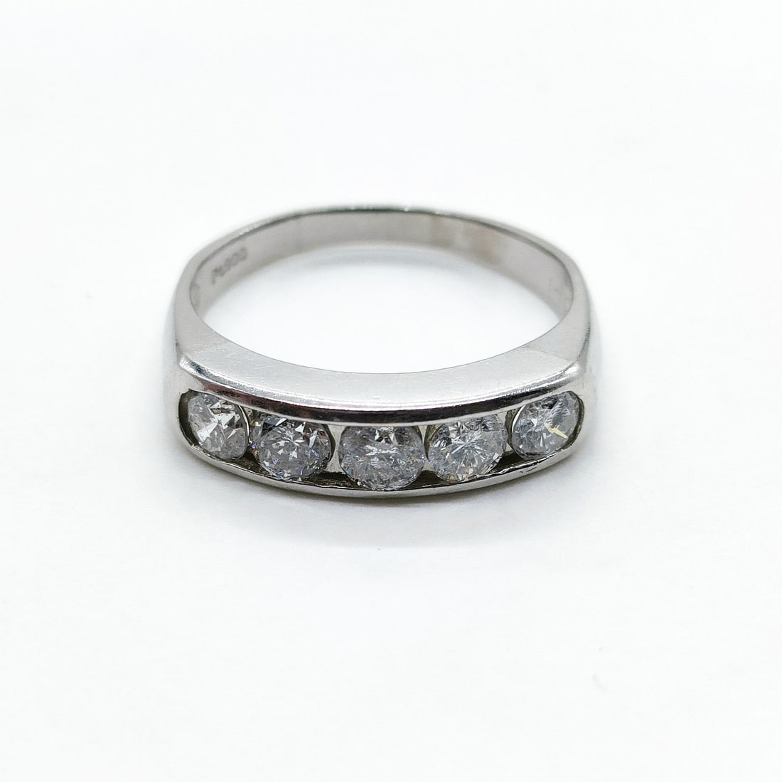 JEWELRY RING NATURAL DIAMOND PLATINUM: Jewelry Ring Natural Diamond Platinum Brand: Unbranded Type: Ring Material: Platinum, Color: Platinum Size: US 7 7/8 Accessories: None Accessories Notice: When purchasing pre-owned goods,