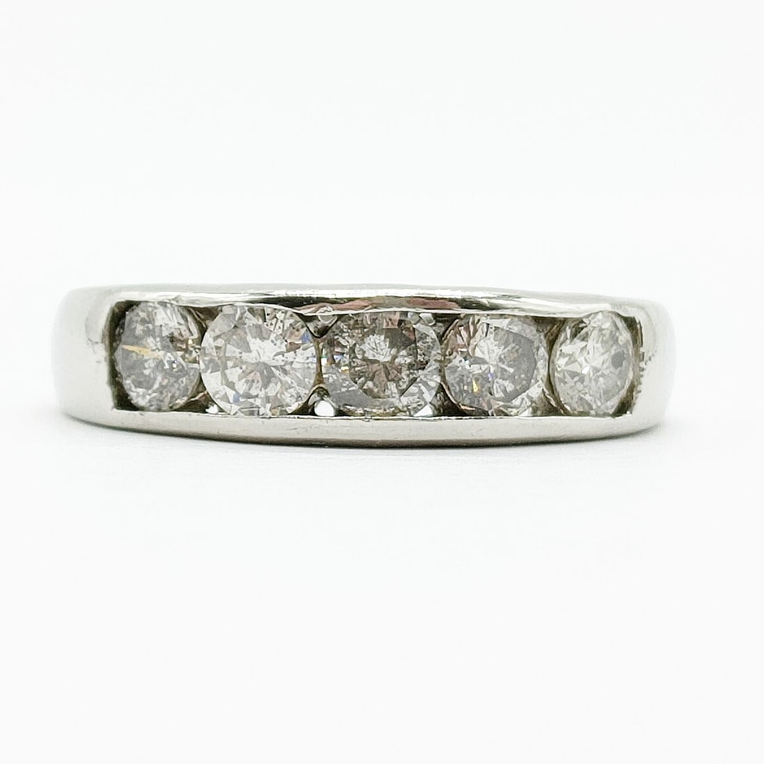 JEWELRY RING NATURAL DIAMOND PLATINUM: Jewelry Ring Natural Diamond Platinum Brand: Unbranded Type: Ring Material: Platinum, Color: Platinum Size: US 7 1/2 Accessories: None Accessories Notice: When purchasing pre-owned goods,
