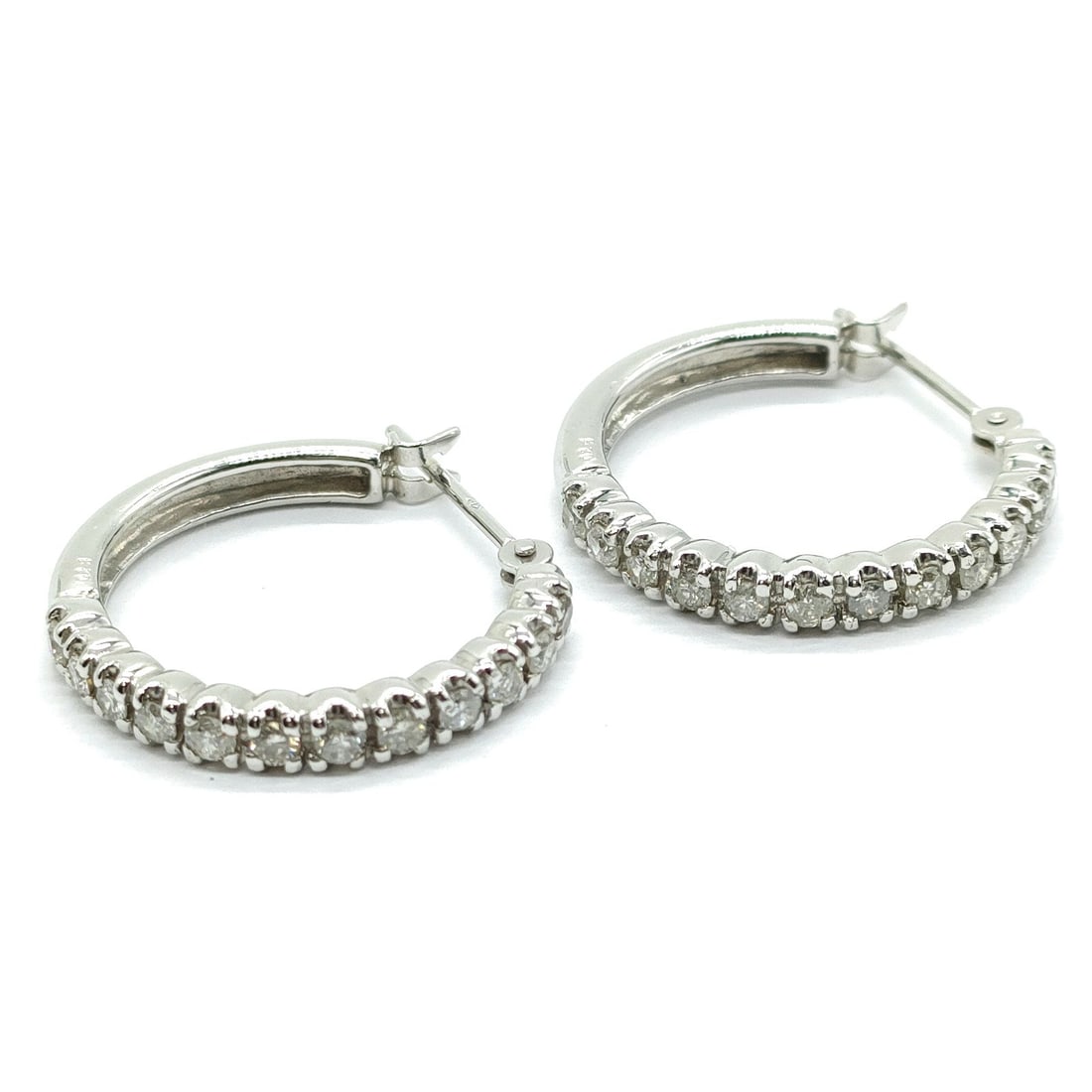 JEWELRY PIERCED EARRING NATURAL DIAMOND WHITE GOLD: Jewelry Pierced Earring Natural Diamond White Gold Brand: Unbranded Type: Pierced Earring Material: White gold, Color: White gold Size: None Accessories: None Accessories Notice: When purc