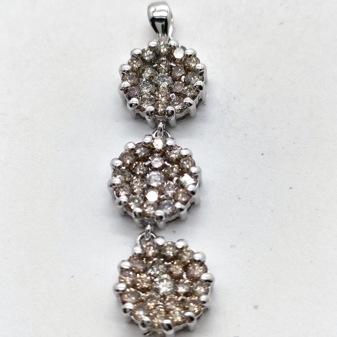 JEWELRY PENDANT HEAD NATURAL DIAMOND WHITE GOLD: Jewelry Pendant Head Natural Diamond White Gold Brand: Unbranded Type: Pendant Head Material: White gold, Color: White gold Size: Pendant Size : 4.01X1.06 cm / 1.57X0.41 inch Accessories: None