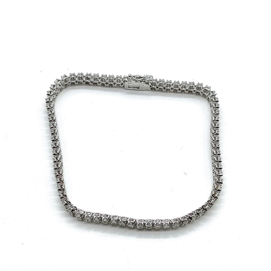 JEWELRY BRACELET NATURAL DIAMOND WHITE GOLD: Jewelry Bracelet Natural Diamond White Gold Brand: Unbranded Type: Bracelet Material: White gold, Color: White gold Size: Chain Size : 17.6 cm / 6.92 inch Accessories: None Accessories Not