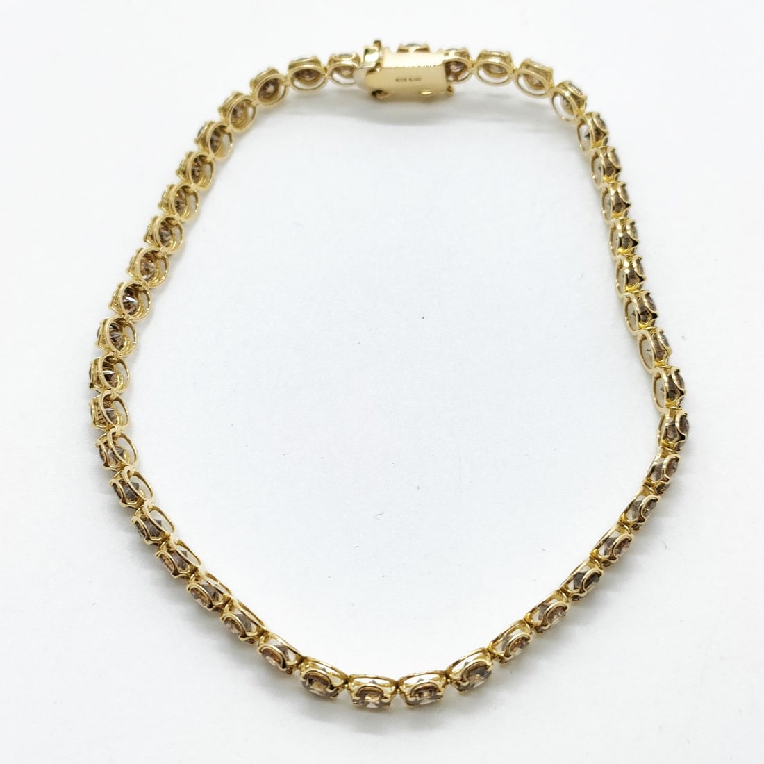 JEWELRY BRACELET NATURAL DIAMOND GOLD: Jewelry Bracelet Natural Diamond Gold Brand: Unbranded Type: Bracelet Material: 18kGold, Main Stone/Creation Natural Color: Yellow Gold Size: Chain Size : 18 cm / 7.08 inch Accessories: None <