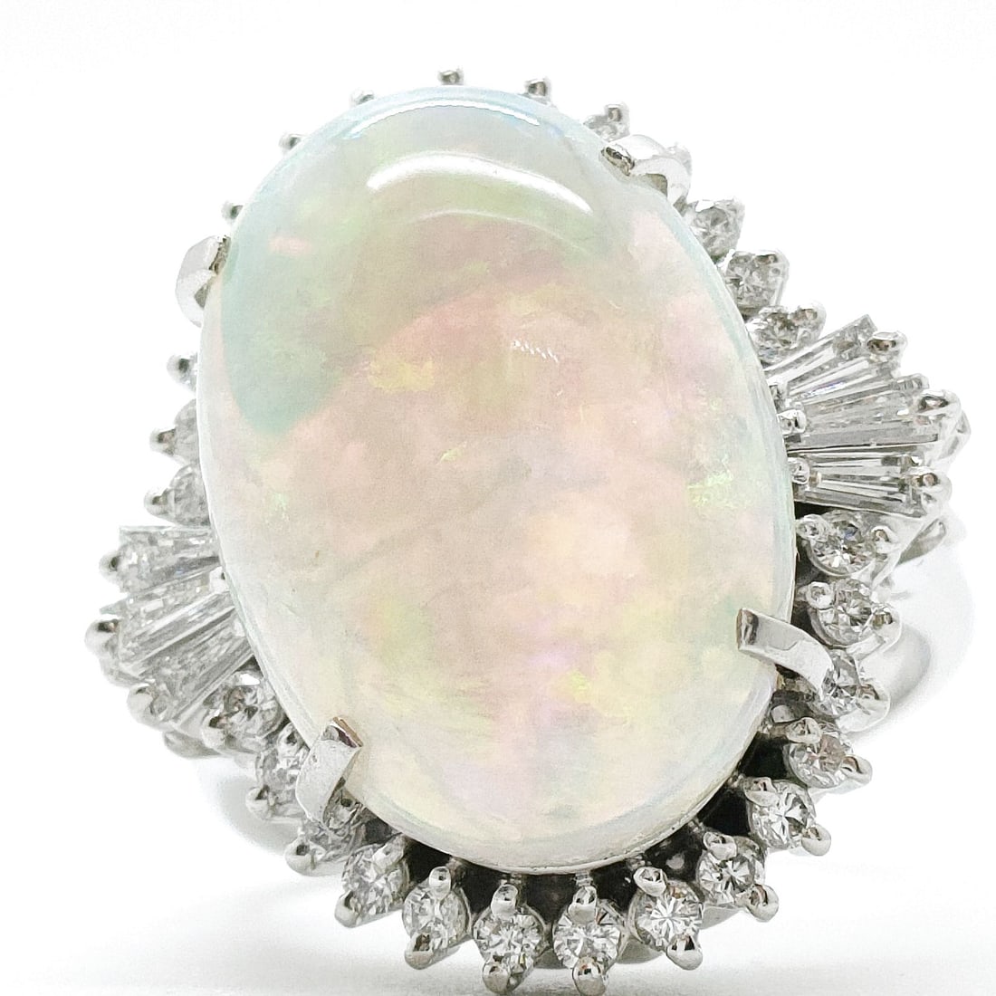 JEWELRY RING OPAL PLATINUM: Jewelry Ring Opal Platinum Brand: Unbranded Type: Ring Material: Pt900, Main Stone/Creation OpalSecondary StoneNatural Diamond Color: Platinum Size: US 5 3/4 Accessories: None Accessories