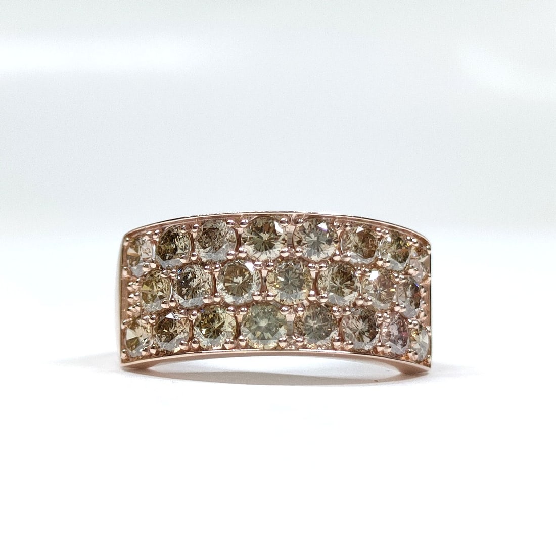 JEWELRY RING NATURAL DIAMOND GOLD: Jewelry Ring Natural Diamond Gold Brand: Unbranded Type: Ring Material: Gold, Color: Yellow Gold Size: US 6 1/4 Accessories: None Accessories Notice: When purchasing pre-owned goods, pleas