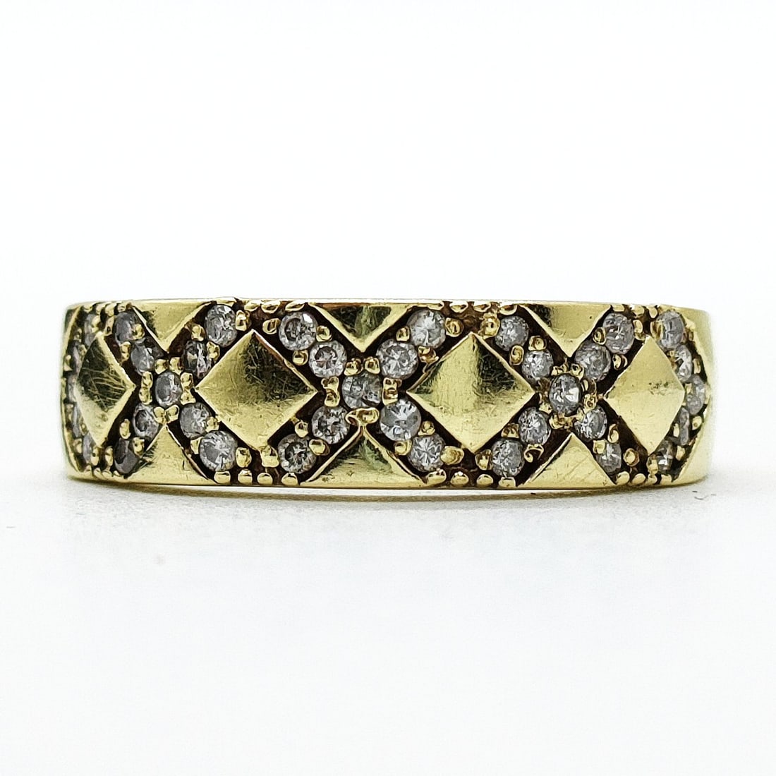 JEWELRY RING NATURAL DIAMOND GOLD: Jewelry Ring Natural Diamond Gold Brand: Unbranded Type: Ring Material: Gold, Color: Yellow Gold Size: US 5 3/8 Accessories: None Accessories Notice: When purchasing pre-owned goods, pleas