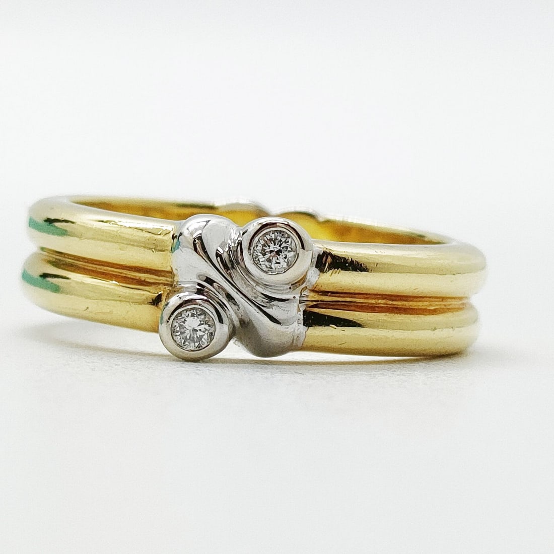 TIFFANY AND CO. RING NATURAL DIAMOND GOLD: Tiffany and Co. Ring Natural Diamond Gold Brand: Tiffany and Co. Type: Ring Material: Gold, Color: Yellow Gold Size: US 6 5/8 Accessories: None Accessories Notice: When purchasing pre-owne