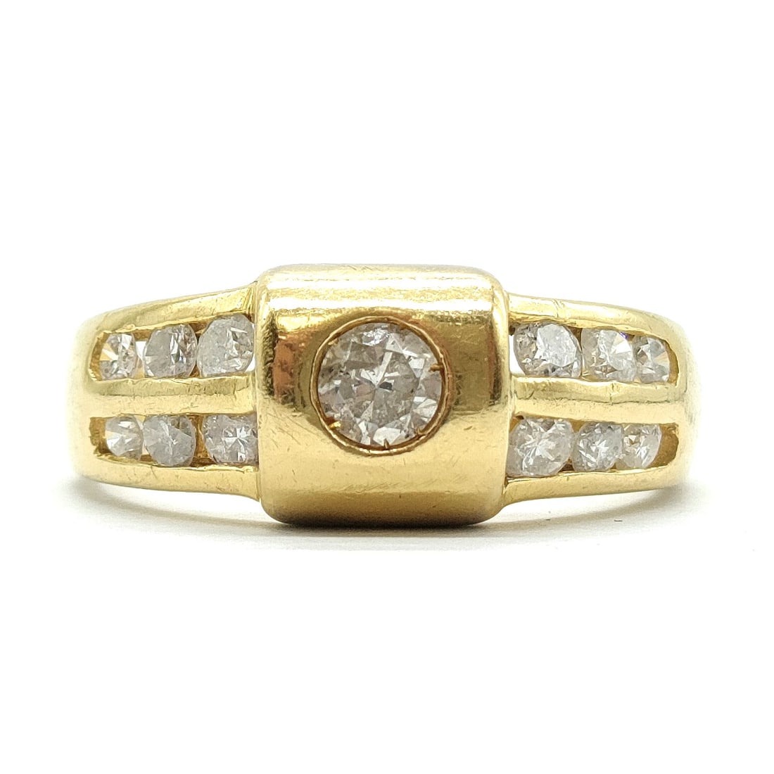 JEWELRY RING NATURAL DIAMOND GOLD: Jewelry Ring Natural Diamond Gold Brand: Unbranded Type: Ring Material: Gold, Color: Yellow Gold Size: US 6 5/8 Accessories: None Accessories Notice: When purchasing pre-owned goods, pleas