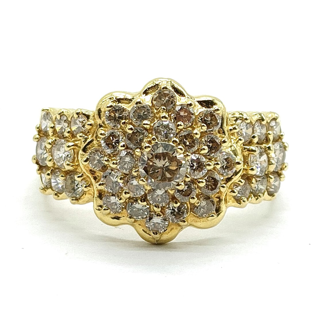 JEWELRY RING NATURAL DIAMOND GOLD: Jewelry Ring Natural Diamond Gold Brand: Unbranded Type: Ring Material: Gold, Color: Yellow Gold Size: US 6 1/4 Accessories: None Accessories Notice: When purchasing pre-owned goods, pleas