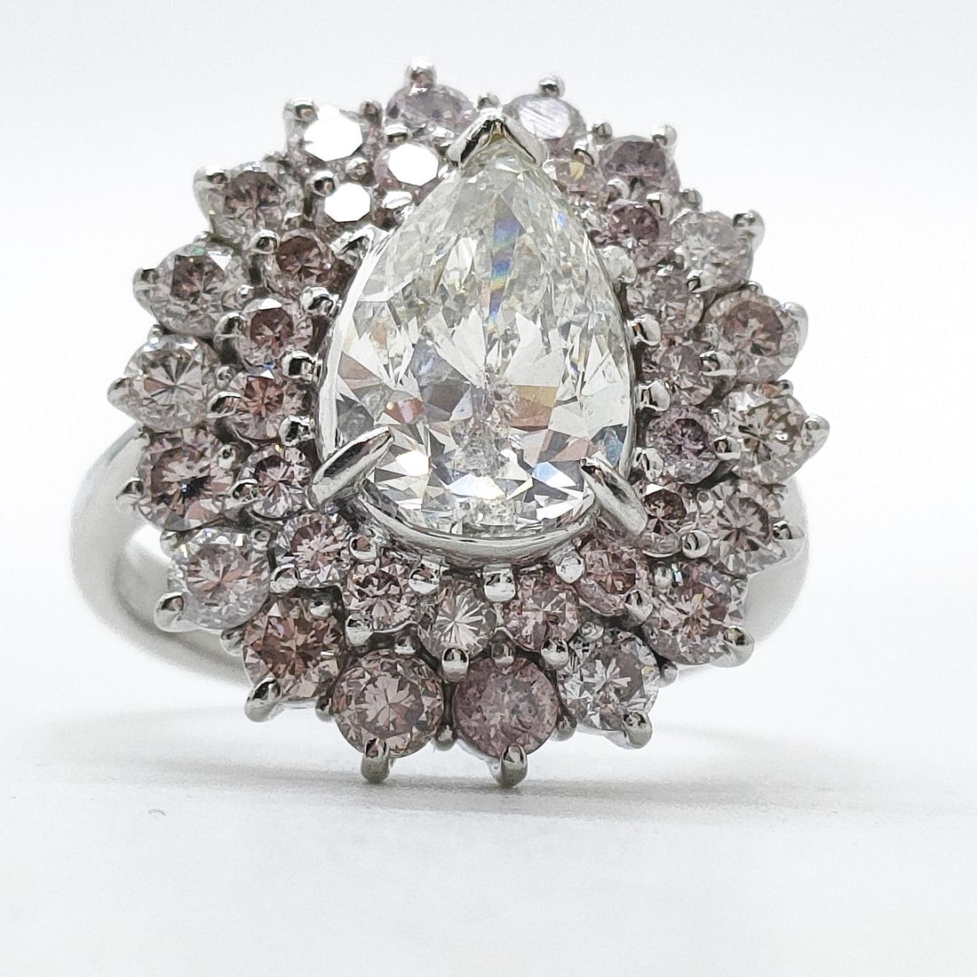 JEWELRY RING NATURAL DIAMOND PLATINUM: Jewelry Ring Natural Diamond Platinum Brand: Unbranded Type: Ring Material: Platinum, Color: Platinum Size: US 5 3/4 Accessories: None Accessories Notice: When purchasing pre-owned goods,