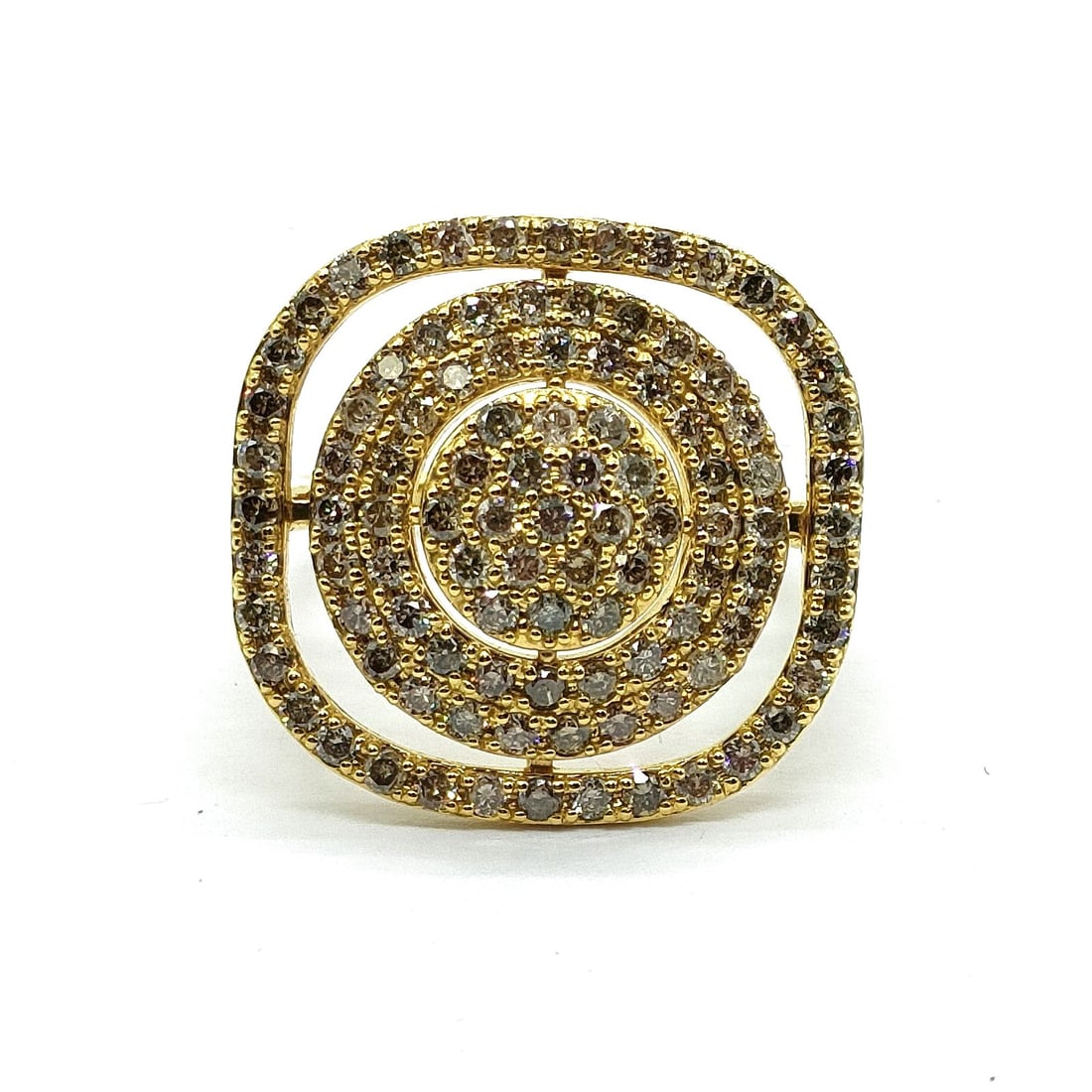 JEWELRY RING NATURAL DIAMOND GOLD: Jewelry Ring Natural Diamond Gold Brand: Unbranded Type: Ring Material: Gold, Color: Yellow Gold Size: US 6 1/4 Accessories: None Accessories Notice: When purchasing pre-owned goods, pleas