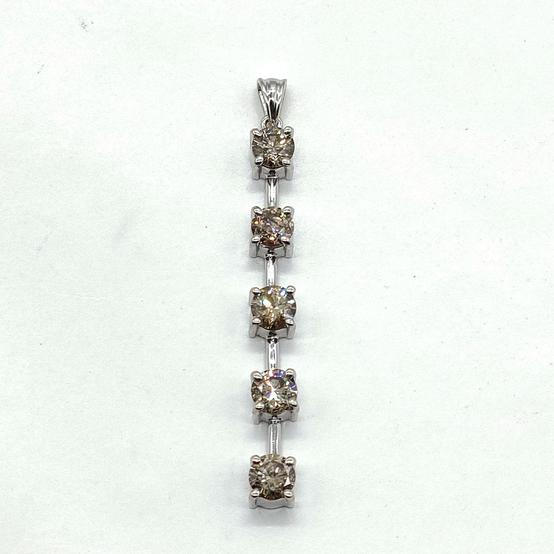JEWELRY PENDANT HEAD NATURAL DIAMOND WHITE GOLD: Jewelry Pendant Head Natural Diamond White Gold Brand: Unbranded Type: Pendant Head Material: White gold, Color: White gold Size: Pendant Size : 4.8X0.47 cm / 1.88X0.18 inch Accessories: None