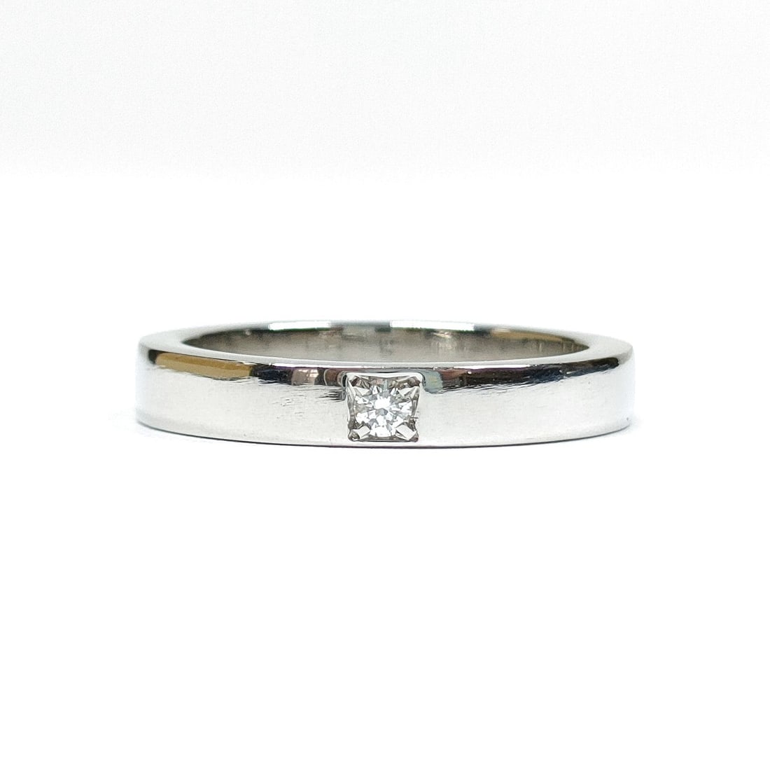 BVLGARI RING MARRY ME NATURAL DIAMOND PLATINUM: Bvlgari Ring Marry Me Natural Diamond Platinum Brand: Bvlgari Type: Ring Material: Platinum, Color: Platinum Size: US 4 1/8 Accessories: None Accessories Notice: When purchasing pre-owned