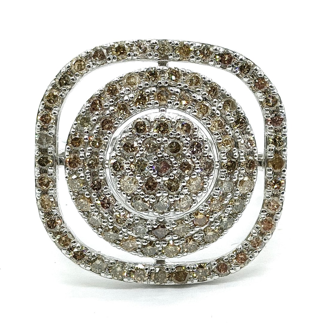 JEWELRY RING NATURAL DIAMOND WHITE GOLD: Jewelry Ring Natural Diamond White Gold Brand: Unbranded Type: Ring Material: White gold, Color: White gold Size: US 6 1/4 Accessories: None Accessories Notice: When purchasing pre-owned g