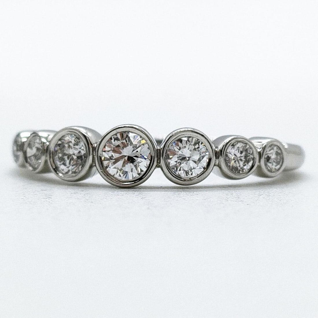 TIFFANY AND CO. RING JAZZ GRADUATED NATURAL DIAMOND PLATINUM: Tiffany and Co. Ring Jazz Graduated Natural Diamond Platinum Brand: Tiffany and Co. Type: Ring Material: Platinum, Color: Platinum Size: US 6 1/4 Accessories: None Accessories Notice: When