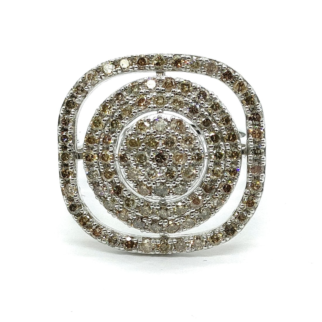 JEWELRY RING NATURAL DIAMOND WHITE GOLD: Jewelry Ring Natural Diamond White Gold Brand: Unbranded Type: Ring Material: White gold, Color: White gold Size: US 6 1/4 Accessories: None Accessories Notice: When purchasing pre-owned g