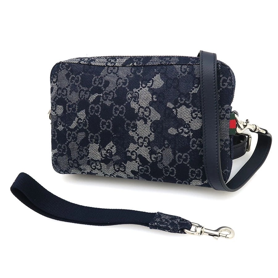 GUCCI GG DENIM SHOULDER BAG BLACK GRAY GOLD HARDWARE: Gucci GG Denim Shoulder Bag Black Gray Gold Hardware Brand: Gucci Type: Shoulder Bag Material: none Color: Black Gray Size: W:23cm×H:15cm×D:4cm Accessories: None Accessories Notice: When p