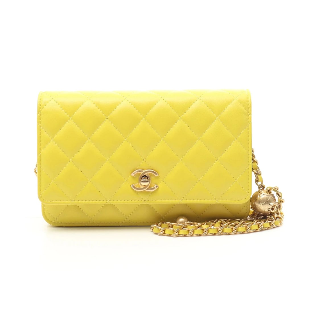 CHANEL MATELASSE SHOULDER BAG YELLOW LAMBSKIN LEATHER: Chanel Matelasse Shoulder Bag Yellow Lambskin Leather Brand: Chanel Type: Shoulder Bag Material: Lambskin Leather Color: Yellow Size: W19cm x H12.5cm x D4cm Accessories: None Accessories N