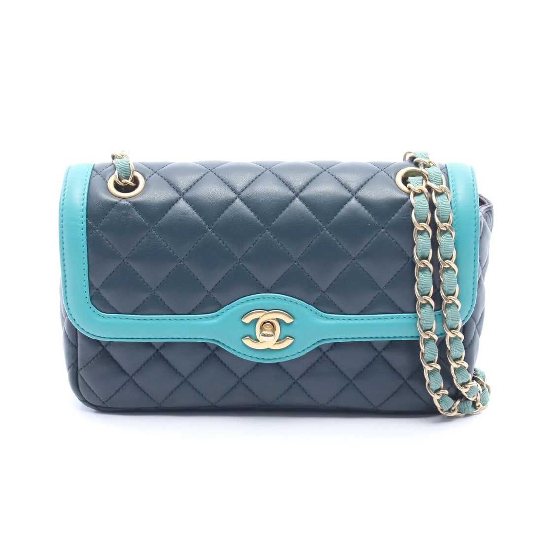 CHANEL MATELASSE SHOULDER BAG GREEN LEATHER: Chanel Matelasse Shoulder Bag Green Leather Brand: Chanel Type: Shoulder Bag Material: Leather Color: Green Size: W23cm x H14cm x D6cm Accessories: None Accessories Notice: When purchasing