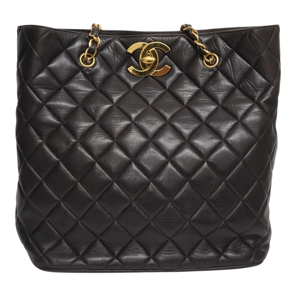 CHANEL CHAIN TOTE BAG BLACK LEATHER GOLD HARDWARE: Chanel Chain Tote Bag Black Leather Gold Hardware Brand: CHANEL Type: Handbag Material: leather Color: black Size: W34cm x H31cm x D14.5cm Accessories: None Accessories Notice: When purcha