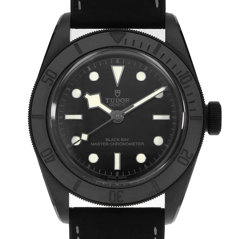 TUDOR HERITAGE BLACK CERAMIC WATCH: TUDOR Heritage Black Ceramic Watch Brand: TUDOR Type: Wrist watch Material: Band Material Calfskin, Case Material Ceramic Color: Dial Color Black Size: Case:W41mm Accessories: None Accesso