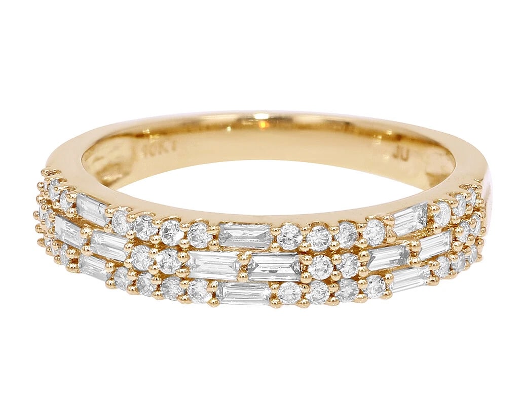 BAGUETTE DIAMOND RING BAND: Baguette Diamond Ring Band Brand: None Type/Style: Ring Material: 10k Yellow Gold Color: Yellow Gold Size: 7 US Accessories: None Accessories Notice: When purchasing pre-owned goods, please refer to