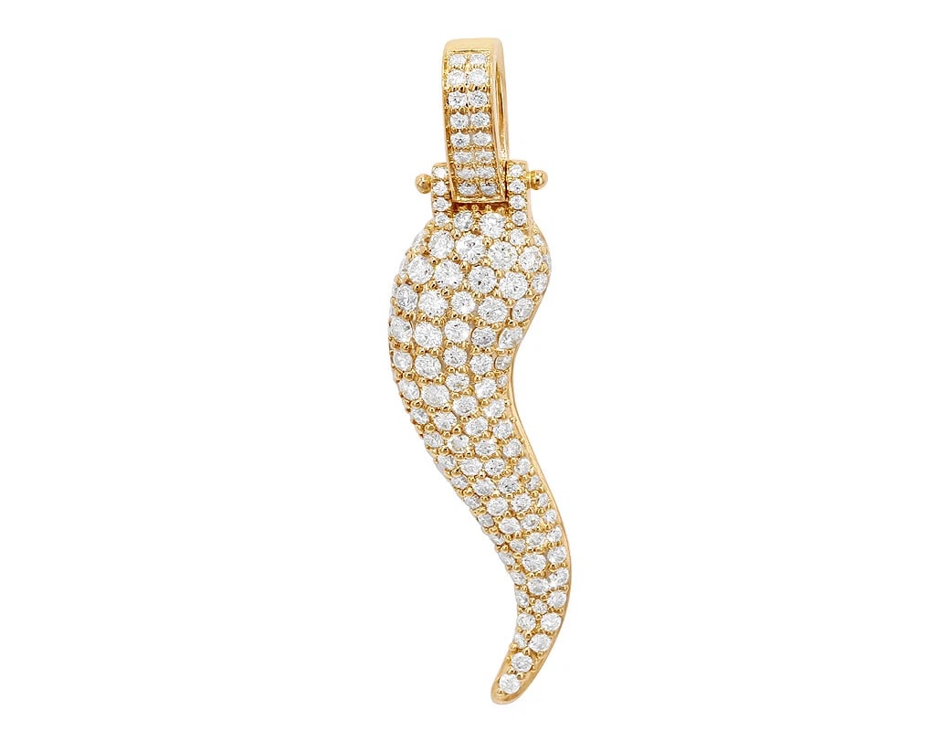 HORN DESIGN DIAMOND PENDANT: Horn Design Diamond Pendant Brand: None Type/Style: Necklace Material: 10k Yellow Gold Color: Yellow Gold Size: Dimension 2" Accessories: None Accessories Notice: When purchasing pre-owned goods,