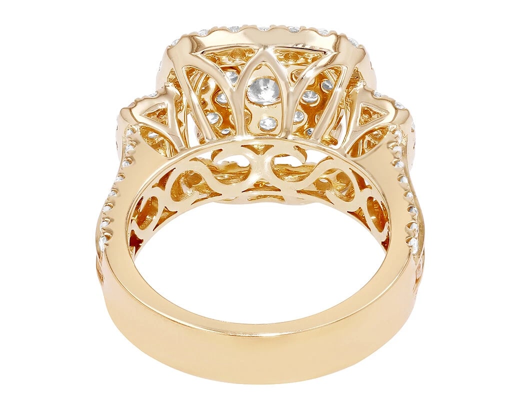 CLUSTER DIAMOND ENGAGEMENT RING - 4