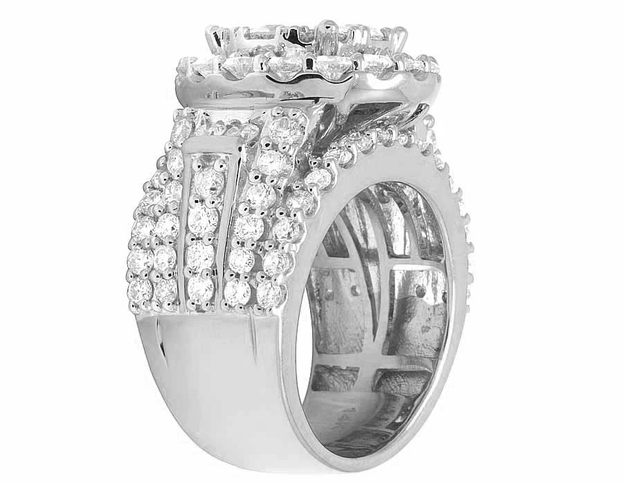 DIAMOND CLUSTER HALO ENGAGEMENT WEDDING RING: Diamond Cluster Halo Engagement Wedding Ring Brand: None Type/Style: Ring Material: 10k White Gold Color: White Gold Size: 7US Accessories: None Accessories Notice: When purchasing pre-own