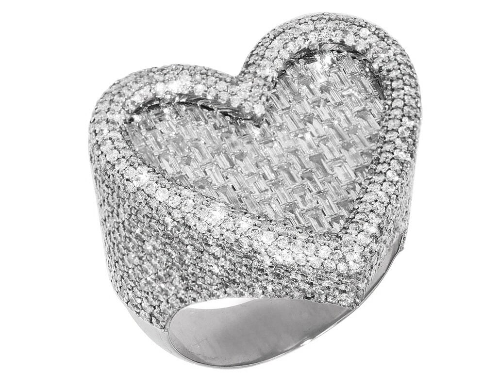UNISEX HEART BAGUETTE T DIAMOND RING: Unisex Heart Baguette T Diamond Ring Brand: None Type/Style: Ring Material: 10K White Gold Color: White Gold Size: 10US Accessories: None Accessories Notice: When purchasing pre-owned good
