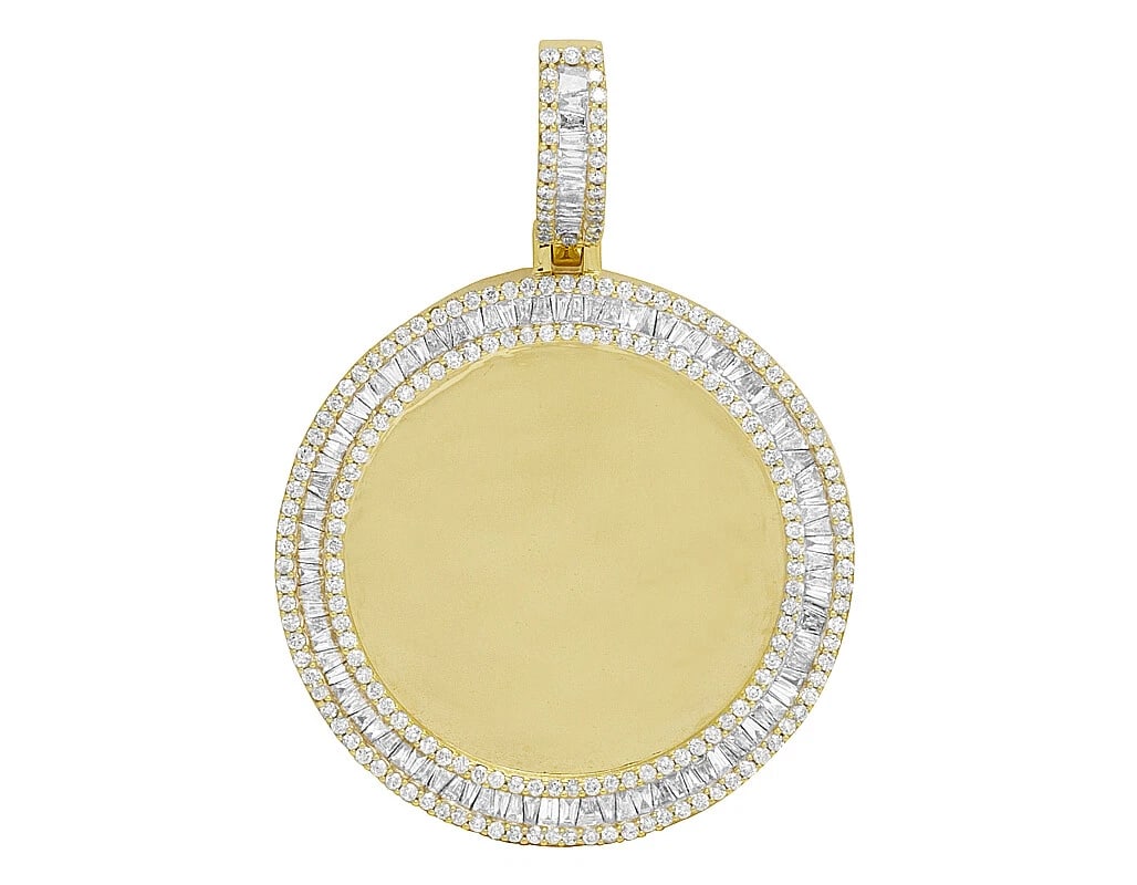 YELLOW GOLD MEMORY FRAME MEDALLION DIAMOND PHOTO ENGRAVE PENDANT: Yellow Gold Memory Frame Medallion Diamond Photo Engrave Pendant Brand: None Type/Style: Necklace Material: 10k Yellow Gold, Main Stone/Creation Natural Color: Yellow Gold Size: Dimension 2" Acces