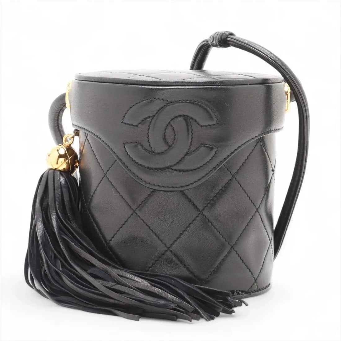 CHANEL MATELASSE LAMBSKIN SHOULDER BAG: Chanel Matelasse Lambskin Shoulder bag Brand: Chanel Type/Style: Shoulder bag Material: Lambskin Color: Black Size: Height:4.9inchLength:4.3inchDepth:4.3inch Accessories: None Accessories