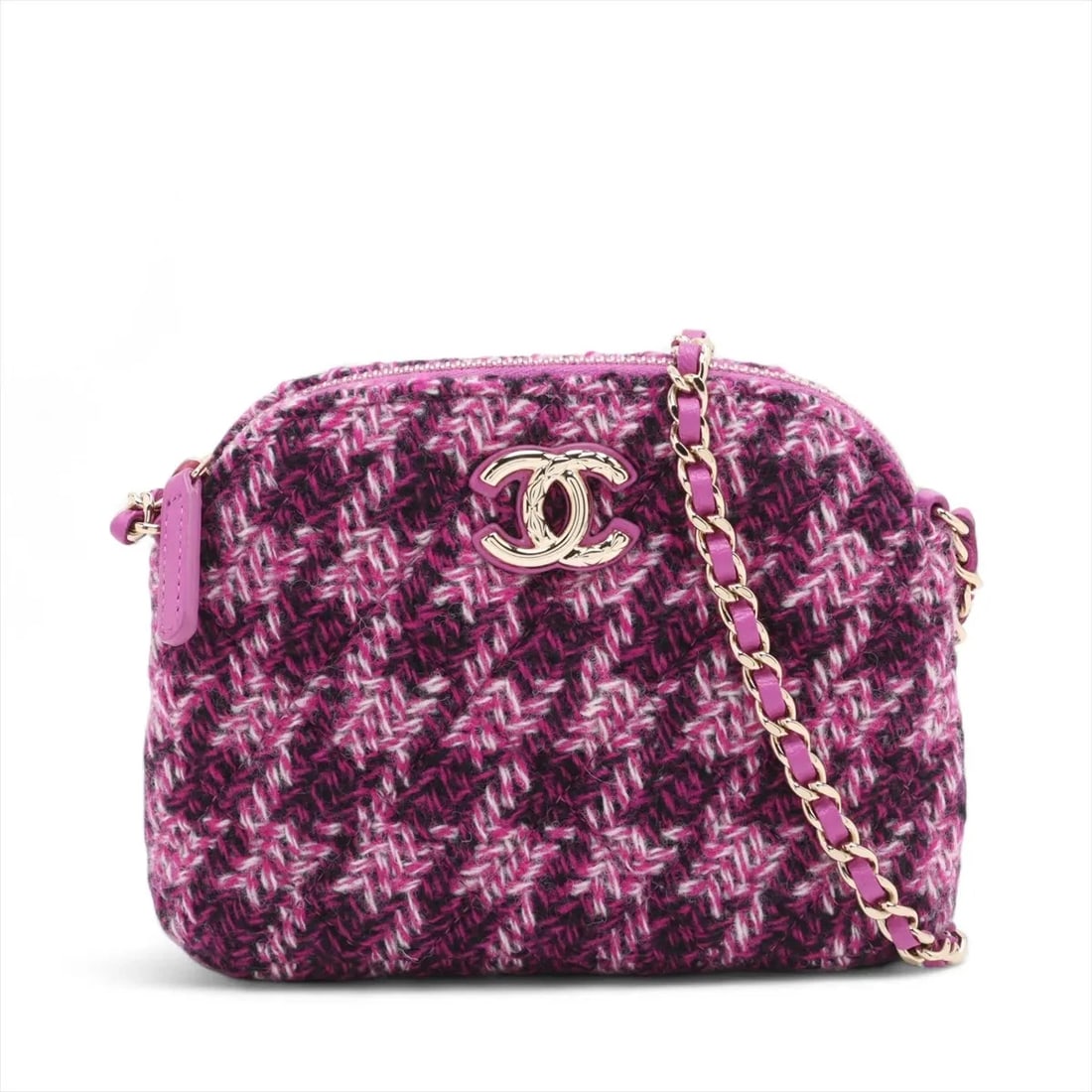 CHANEL MATELASSE TWEED CHAIN SHOULDER BAG: Chanel Matelasse Tweed Chain Shoulder Bag Brand: Chanel Type/Style: Shoulder bag Material: Tweed Color: Purple Size: Height:4.5inchLength:6.1inchDepth:2.0inch Accessories: None Accessories