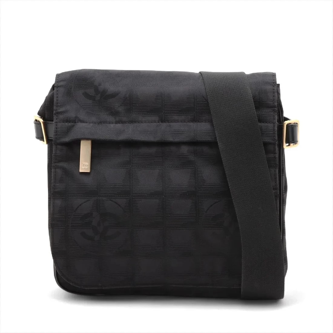 CHANEL NEW TRAVEL LINE NYLON X LEATHER SHOULDER BAG: Chanel New Travel Line nylon x leather Shoulder Bag Brand: Chanel Type/Style: Shoulder bag Material: Nylon & Leather Color: Black Size: Height:8.7inchLength:8.5inchDepth:3.5inch Accessories: None