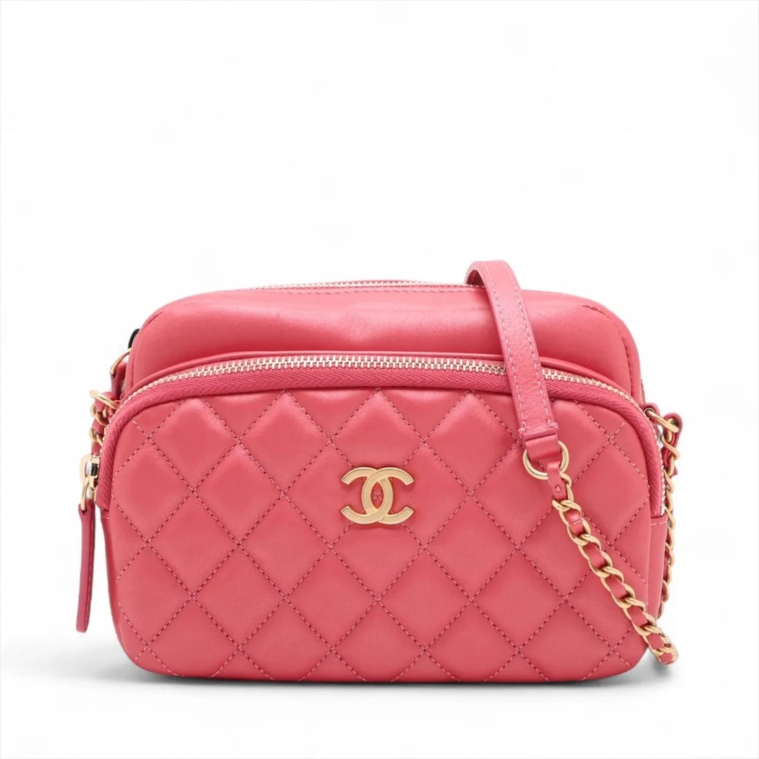 CHANEL MATELASSE LAMBSKIN CHAIN SHOULDER BAG: Chanel Matelasse Lambskin Chain Shoulder Bag Brand: Chanel Type/Style: Shoulder bag Material: Lambskin Color: Pink Size: Height:4.9inchLength:7.3inchDepth:1.8inch Accessories: None Accesso
