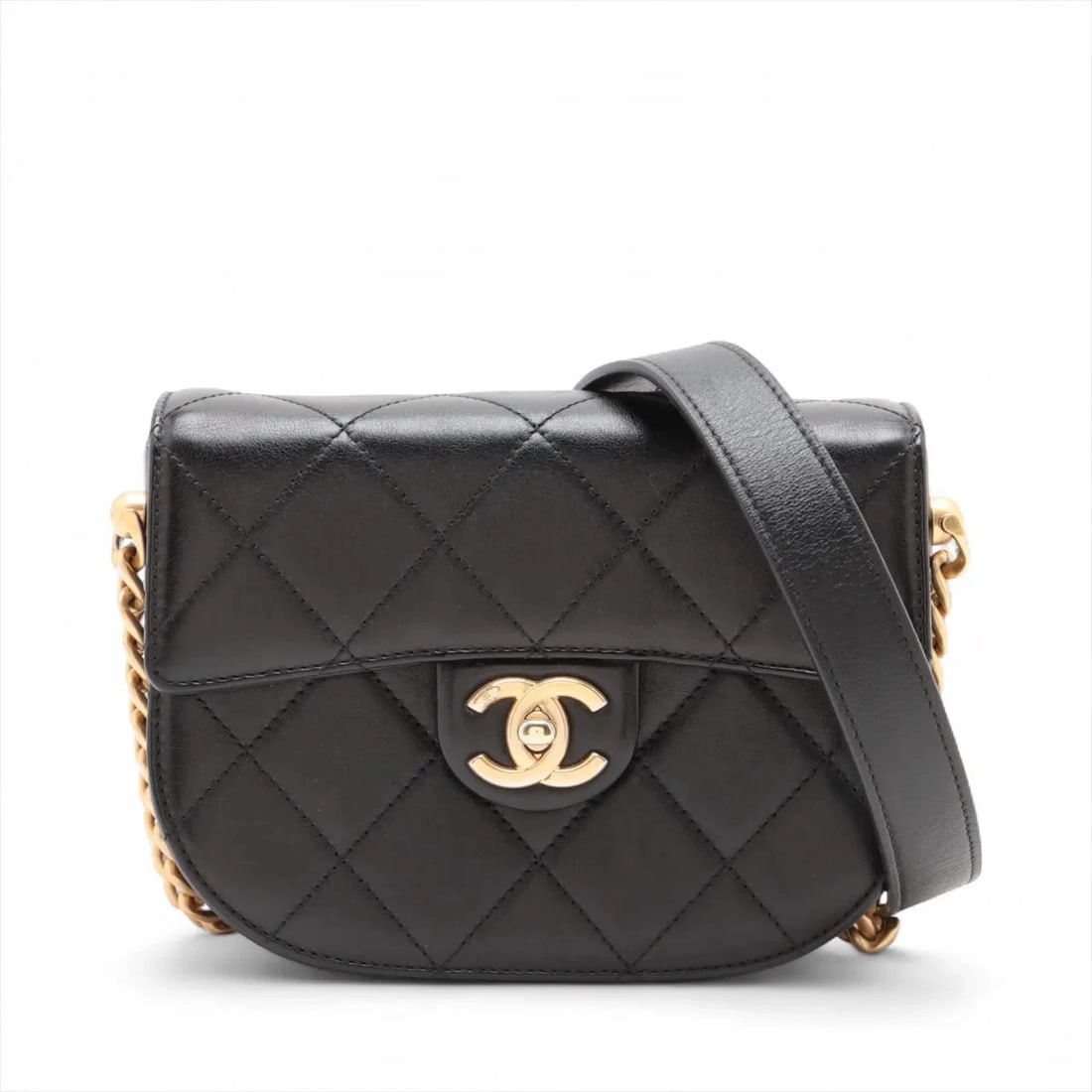 CHANEL MATELASSE LAMBSKIN CHAIN SHOULDER BAG: Chanel Matelasse Lambskin Chain Shoulder bag Brand: Chanel Type/Style: Shoulder bag Material: Lambskin Color: Black Size: Height:5.5inchLength:7.3inchDepth:2.8inch Accessories: None Access