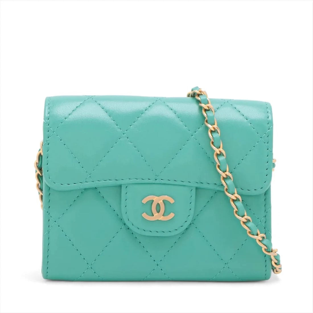 CHANEL MATELASSE LAMBSKIN CHAIN SHOULDER BAG: Chanel Matelasse Lambskin Chain Shoulder Bag Brand: Chanel Type/Style: Shoulder bag Material: Lambskin Color: Green Size: Height:3.5inchLength:4.3inchDepth:1.0inch Accessories: None Access