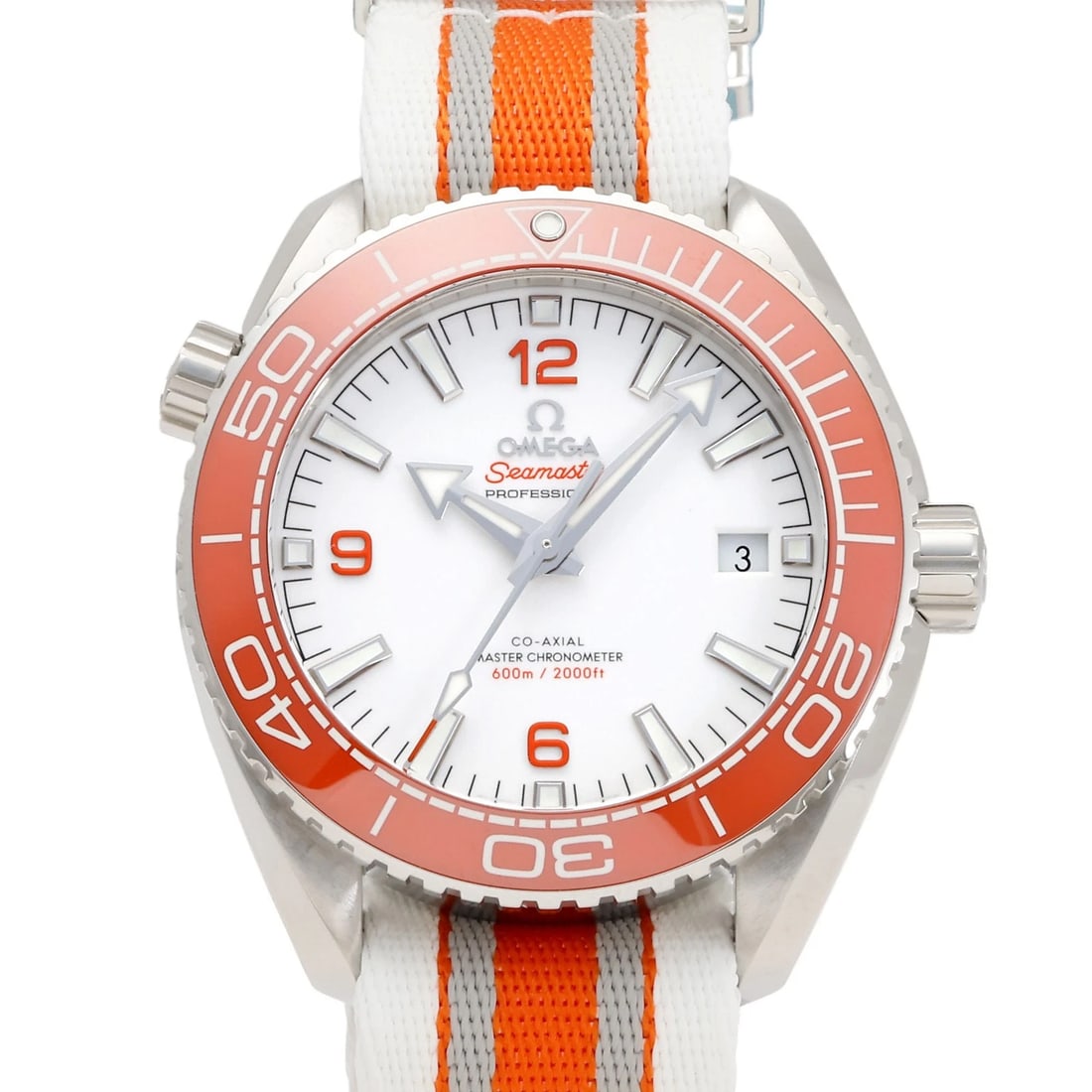 OMEGA SEAMASTER PLANET OCEAN WHITE DIAL WATCH: OMEGA Seamaster Planet Ocean white Dial Watch Brand: OMEGA Type: Wristwatch Material: stainless cerami fabric Color: Dial color white Size: Bracelet size: 22.0cm Case size: 44.0mm Accessories: Non