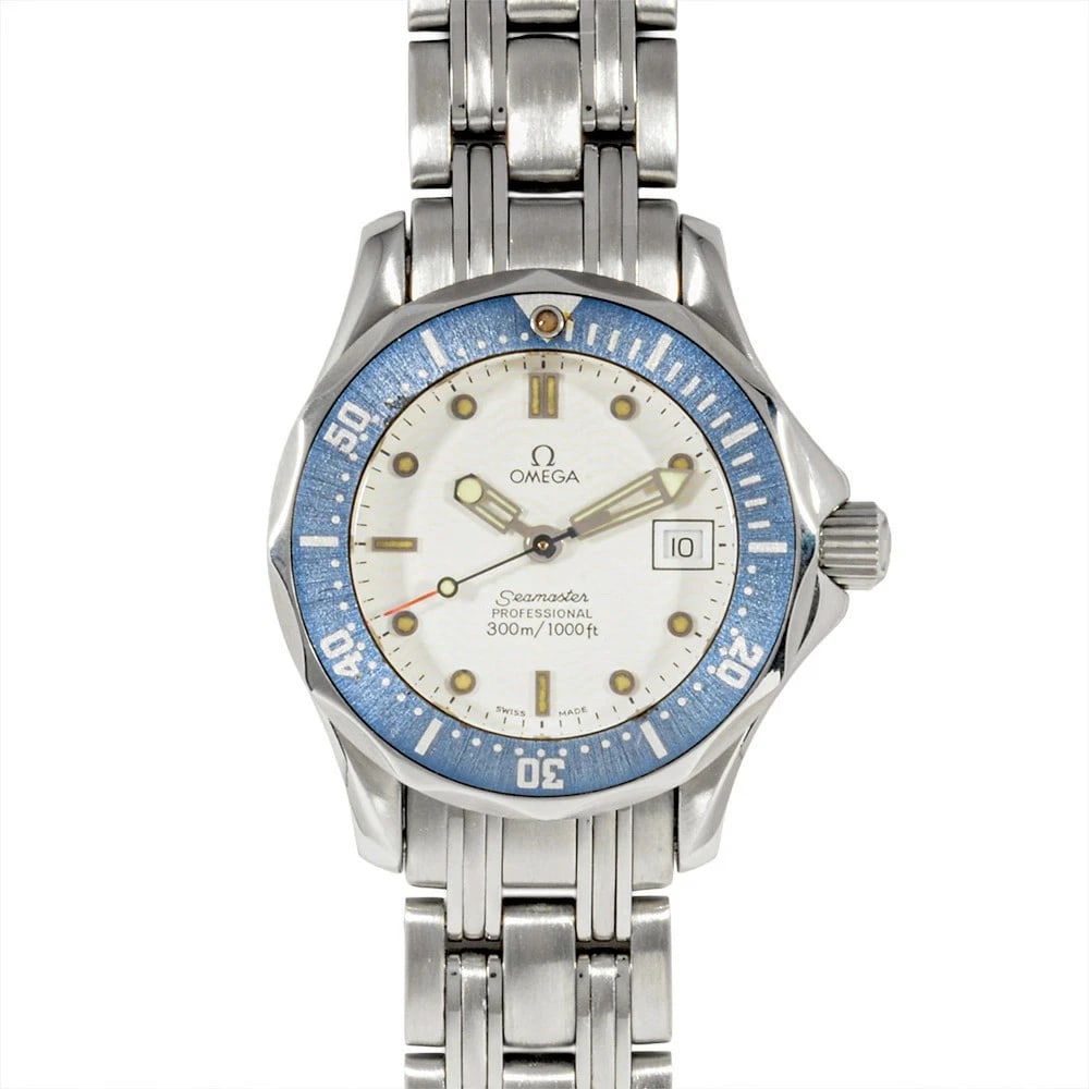 OMEGA SEAMASTER QUARTZ WHITE DIAL WATCH: Omega Seamaster Quartz White Dial Watch Brand: OMEGA Type: Wristwatch Material: ss/YG Color: Dial color White Size: Case Diameter: Approximately 28mm Accessories: None Accessories Notice: When