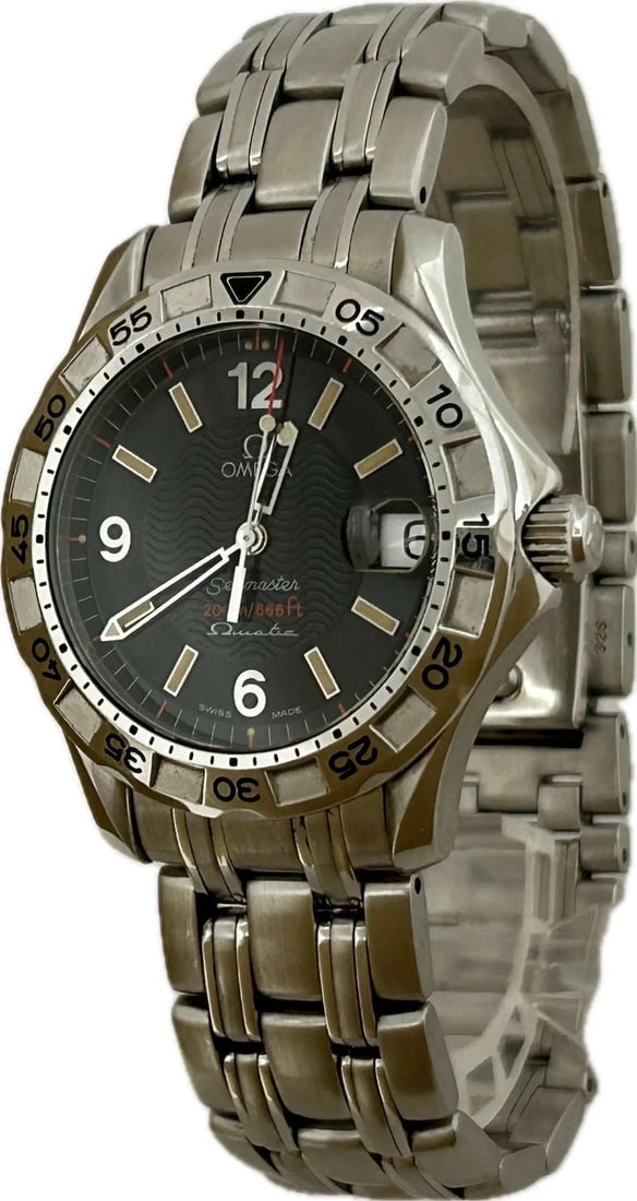 OMEGA SEAMASTER OMEGAMATIC QUARTZ UNISEX WATCH: Omega Seamaster Omegamatic Quartz Unisex Watch Brand: OMEGA Type: Wristwatch Material: ss Color: Dial color black Size: Case (w) 36mm -Arm circumference approximately 19.5cm Accessories: None