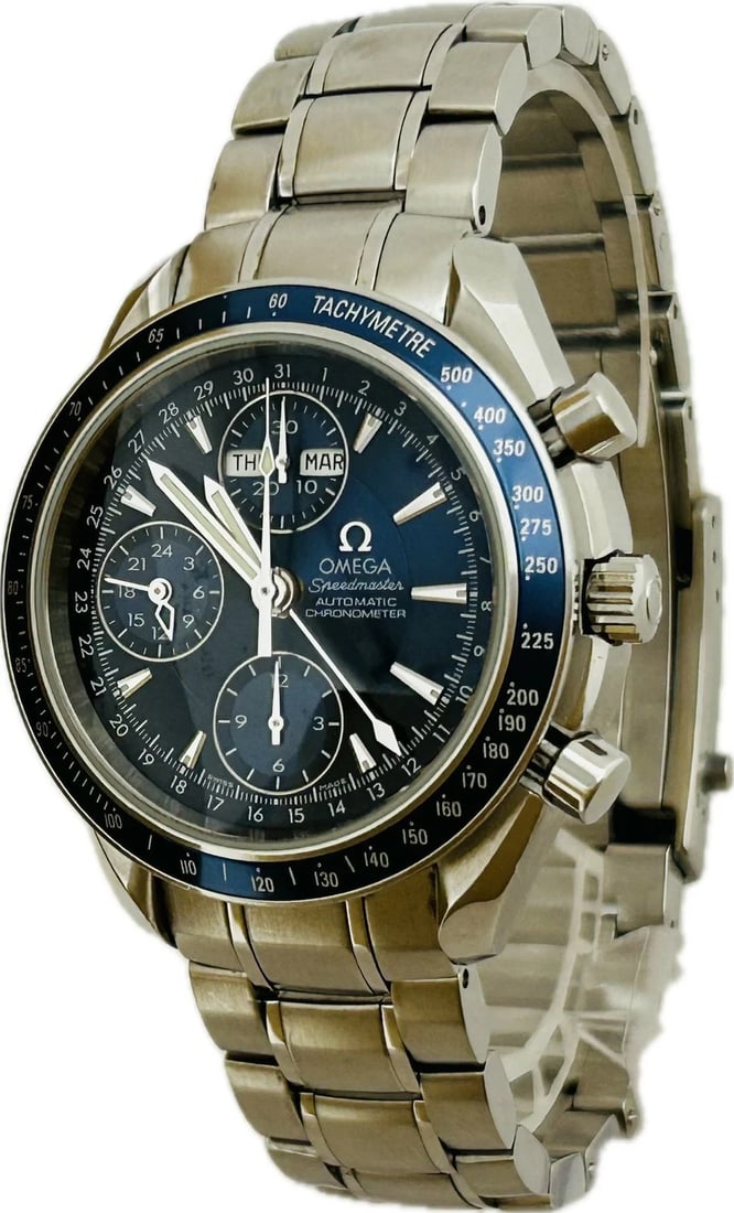 OMEGA SPEEDMASTER DAY DATE WATCH AUTOMATIC WATCH: Omega Speedmaster Day Date Watch Automatic Watch Brand: OMEGA Type: Wristwatch Material: Stainless Steel Color: Dial color blue Size: Case size (w) 40mm -Arm circumference size approximately 19.5cm