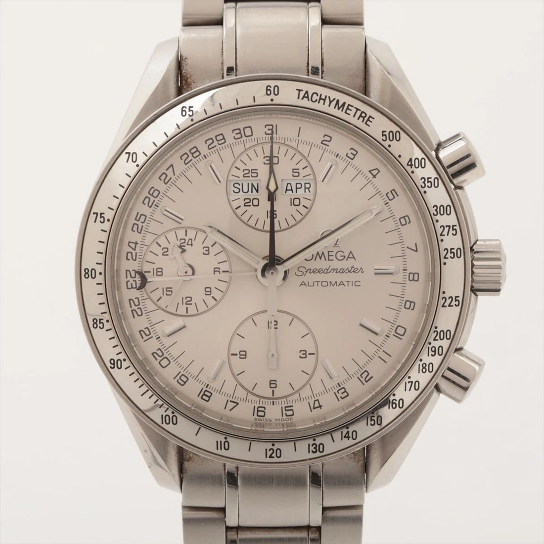 OMEGA SPEEDMASTER SILVER DIAL WATCH: Omega Speedmaster Silver Dial Watch Brand: OMEGA Type: Wristwatch Material: Stainless Steel Color: Dial color Black Size: Case side: approx. 38 Arm circumference: approx. 20 Accessories: None