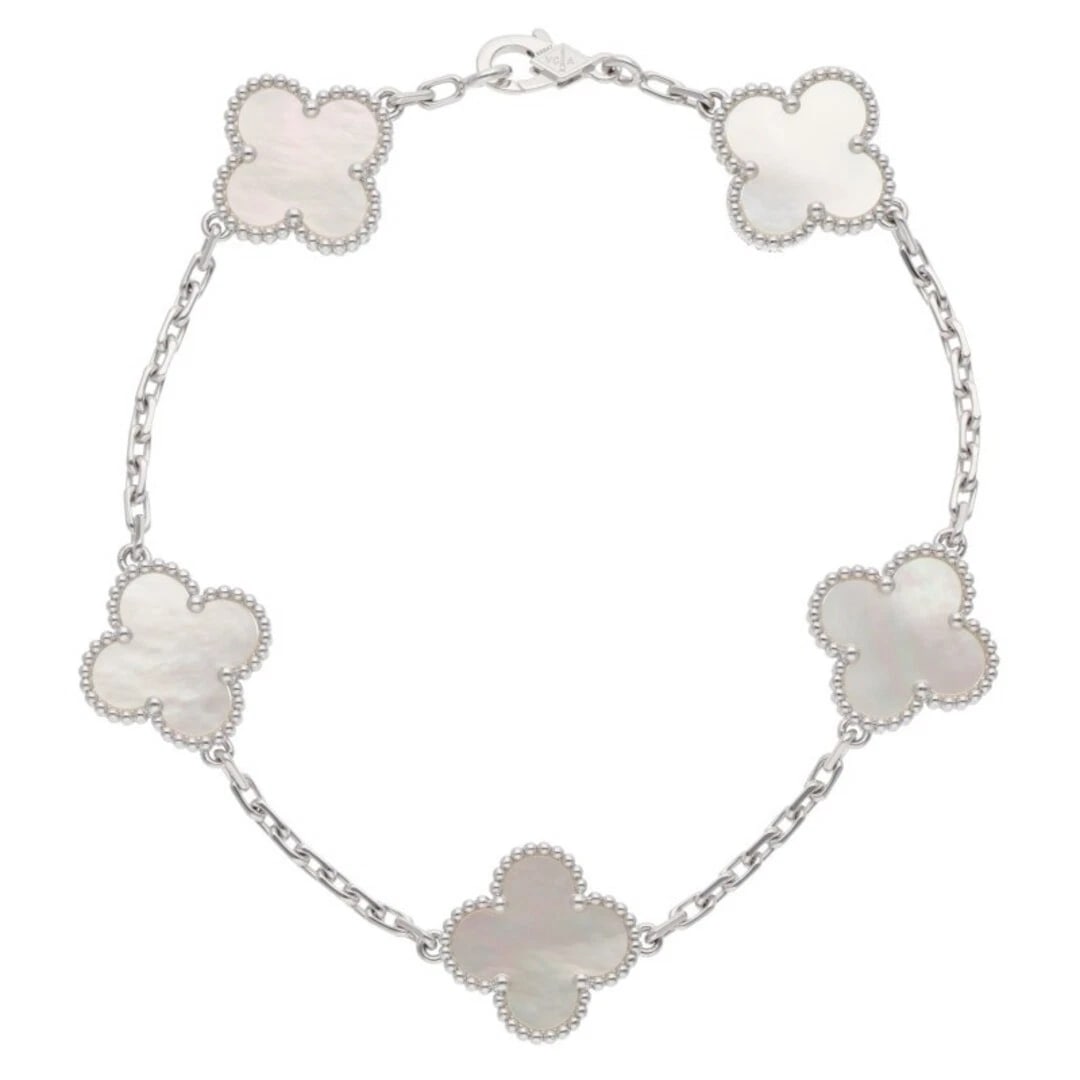 VAN CLEEF AND ARPELS VANCLEEF & ALHAMBRA K18WG: Van Cleef and Arpels VANCLEEF & Alhambra K18WG Brand: VANCL Type/Style: Bracelet Material: K18WG Color: WG Size: Length 20.5cm Accessories: None Accessories Notice: When purchasing pre-own