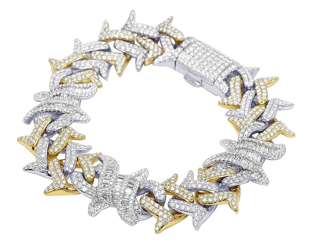 THORN CUBAN DIAMOND BRACELET: Thorn Cuban Diamond Bracelet Brand: None Type/Style: Bracelet Material: 10K Yellow/ White Gold, Main Stone/Creation Natural Color: Yellow/ White Gold Size: Length 8.5 in. Dimension 8.5" 21MM Acces