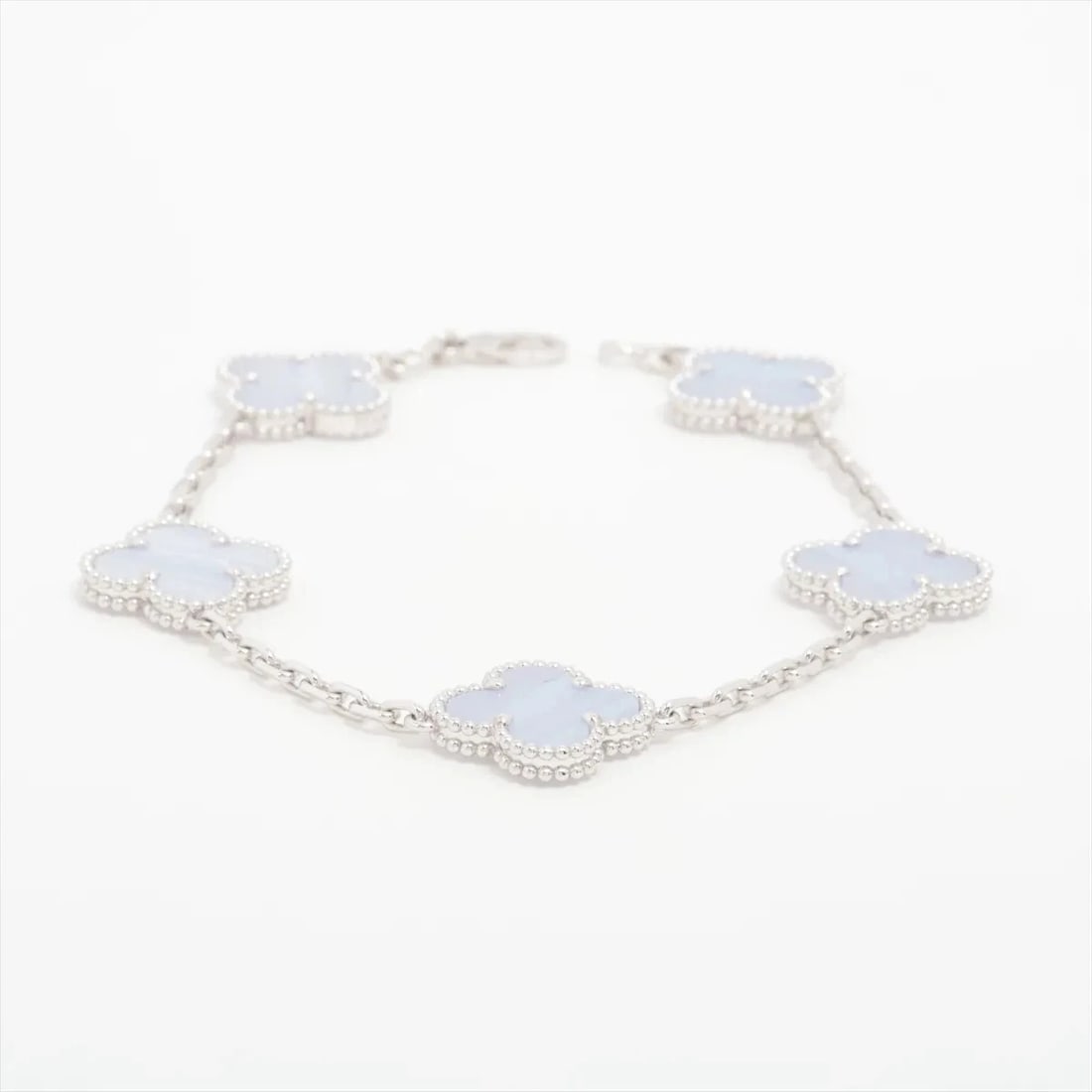 VAN CLEEF & ARPELS ALHAMBRA 5P CHALCEDONY BRACELET: Van Cleef & Arpels Alhambra 5P Chalcedony Bracelet Brand: Van Cleef & Arpels Type/Style: Bracelet Material: 750(WG) Color: Not Specified Size: (CM) Bracelet length:19.4 (Inch) Bracelet Length:7.6inch
