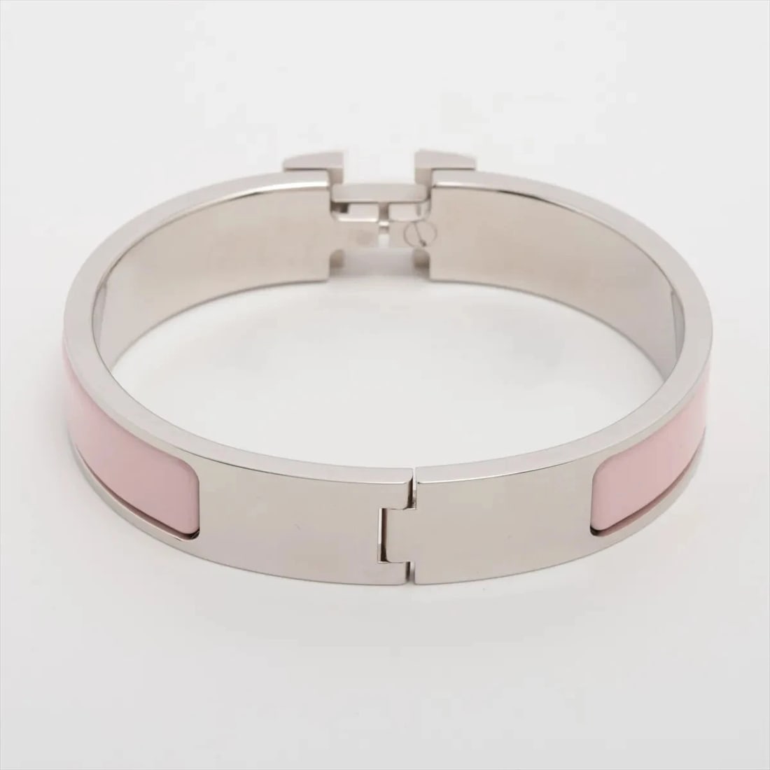 HERMES CLIC CLAC BANGLE BRACELET METAL: Hermes Clic Clac Bangle Bracelet Metal Brand: Hermès Type/Style: Bracelet Material: Metal x enamel Color: pink x silver Size: (CM) Bracelet length:15.5 (Inch) Bracelet Length:6.1inch Accessories: