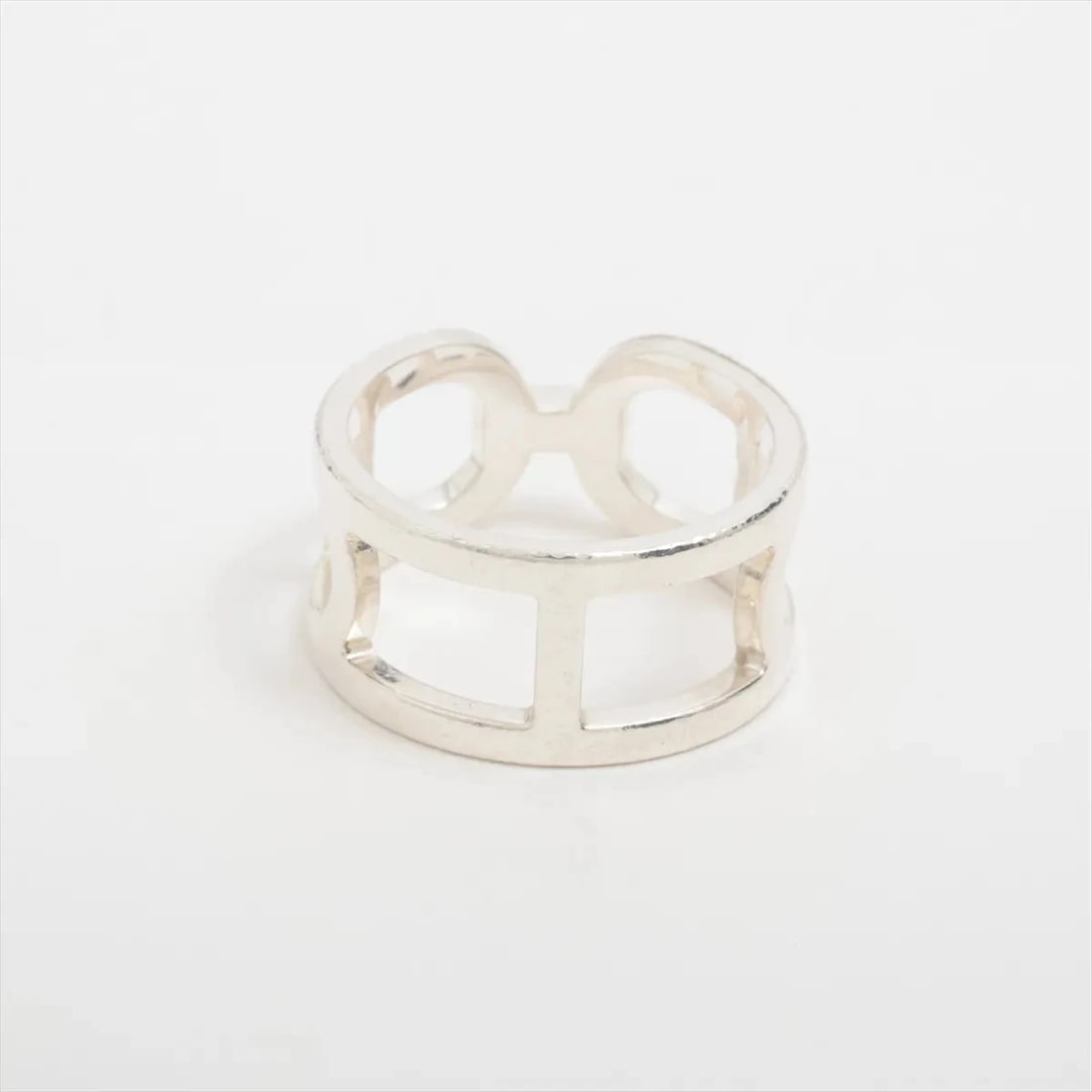 HERMES EVER CHAINE D'ANCRE RING: Hermes Ever Chaine D'Ancre Ring Brand: Hermès Type/Style: Ring Material: 925 Color: Silver Size: 8.75 US Accessories: None Accessories Notice: When purchasing pre-owned goods, please refer to the